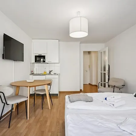 Modern - Walk Everywhere - Crown 47